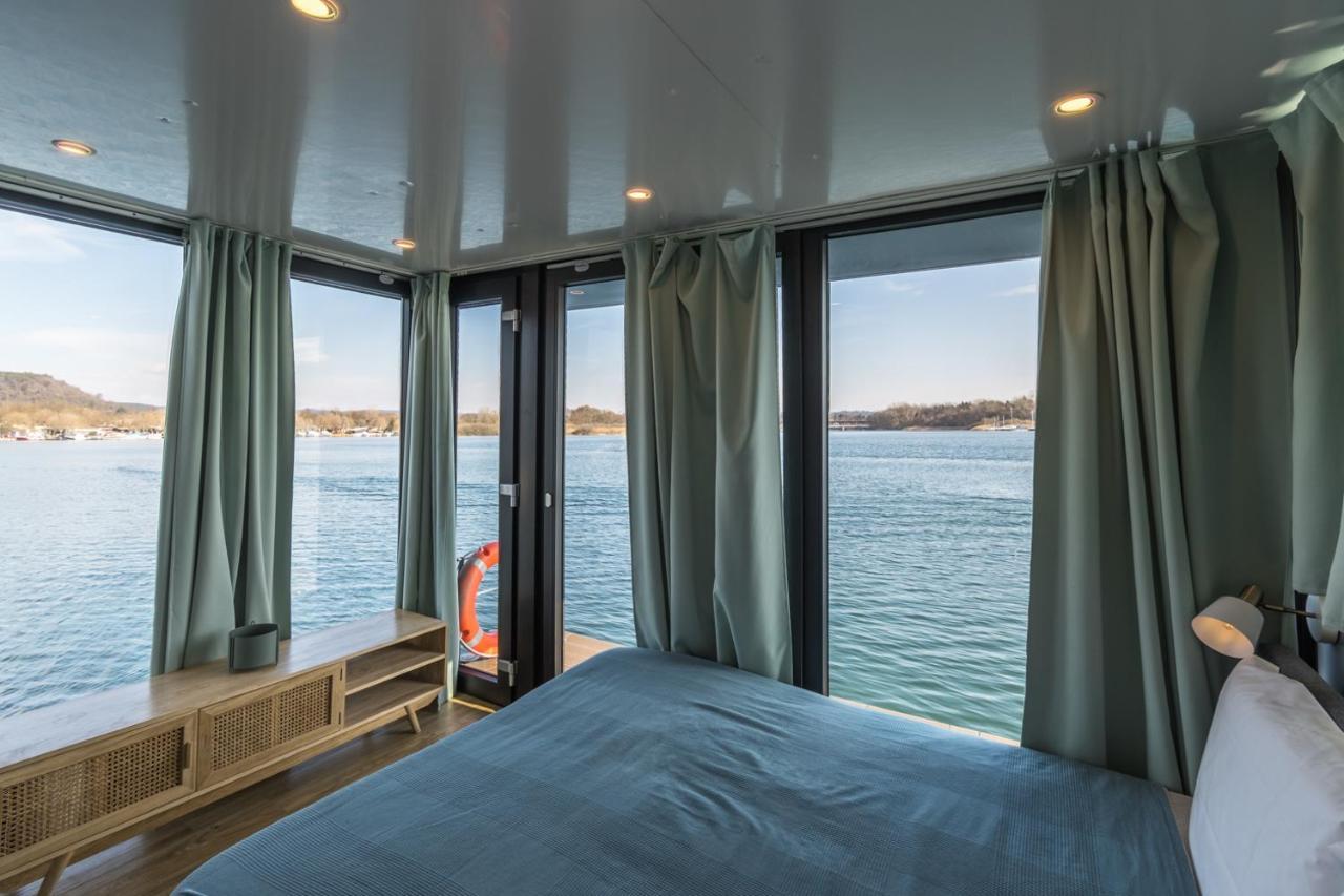 Hotel La Dolce Vita House Boat à Lisanza Extérieur photo